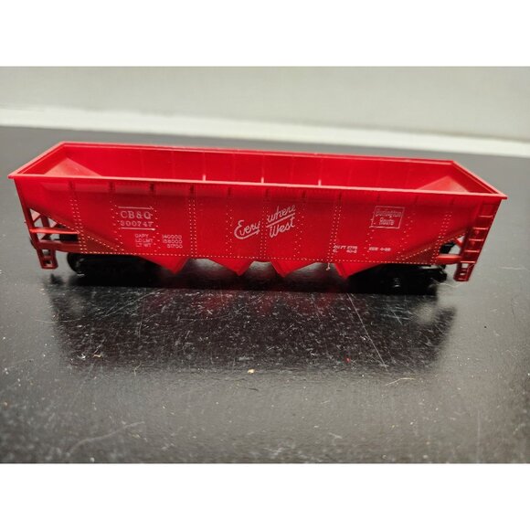 Vintage Red CB&Q Hopper Train Car HO Scale - Picture 3 of 7